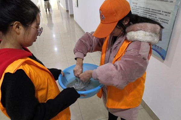 http://chuxin.ysu.edu.cn/__local/1/F1/E2/B4954CAEBAB751D2751305034B7_4BC78560_29A5A.jpg